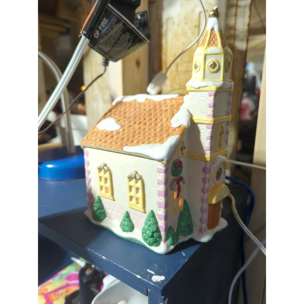 House of Lloyd Village Church Christmas Around World Lighted Collection  542082